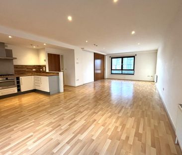 3 bedroom flat to rent - Photo 1