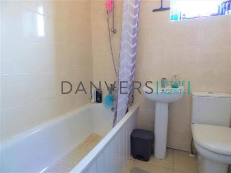 2 bedroom semi-detached house to rent - Photo 5