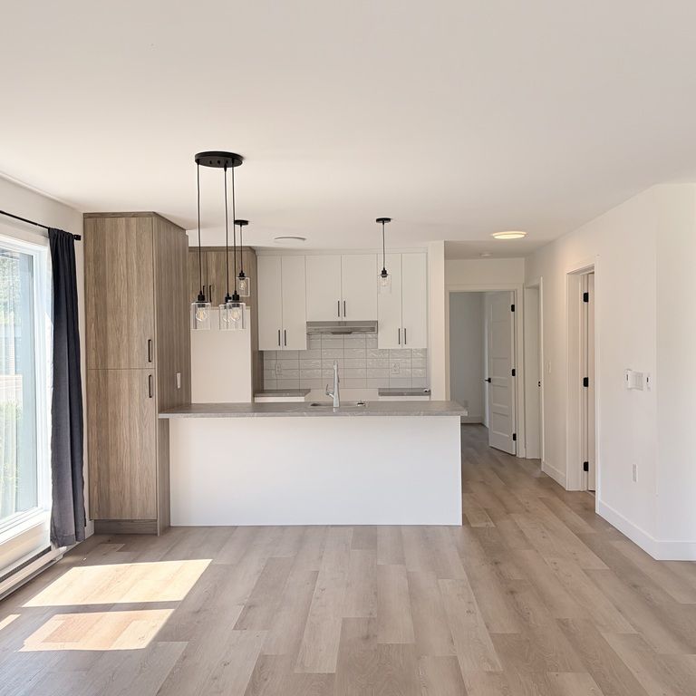 4.5+bureau, Saint-Gilles, 1075$/mois - Photo 1