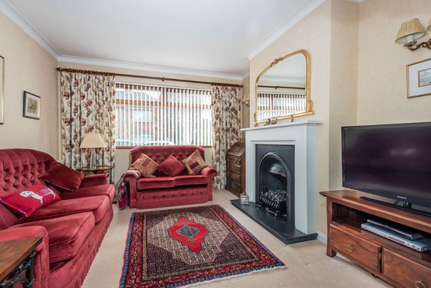 4 Prince Edward Gardens, Belfast, BT9 5GD - Photo 1