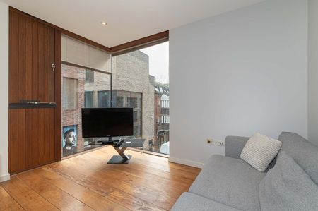 3 Bed Flat, Peter St, W1F - Photo 4