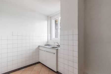 Guinand l’Opticien 2, Les Brenets – Appartement 3.5 pièces au 2ème étage // 1 gratuits ! - Photo 2