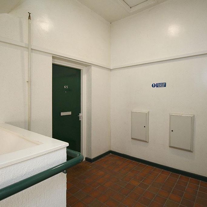 1 bedroom penthouse to rent - Photo 1