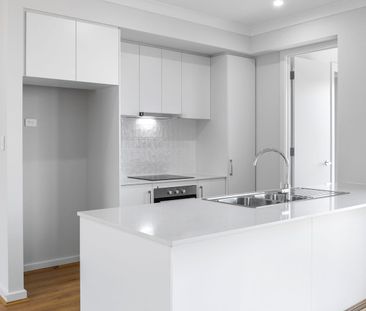 Brand New Townhouse Walking Distance to Christies Beach! - Photo 6