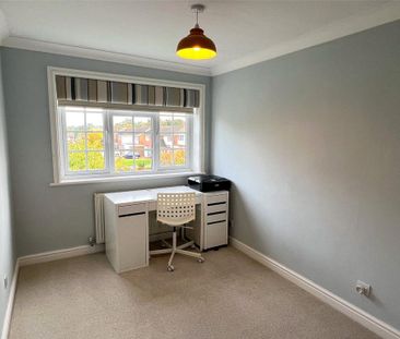 4 bedroom detached house to rent - Photo 3