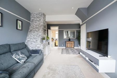 Mildenhall Drive St. Leonards-On-Sea TN37 7EE - Photo 2