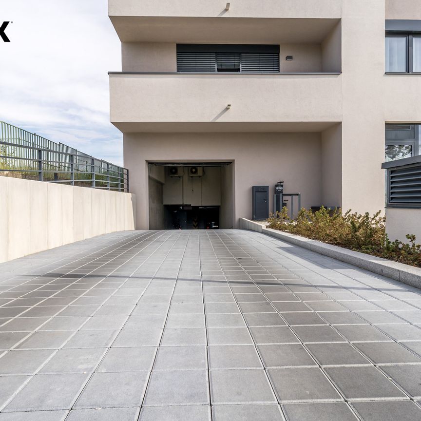 Pronájem bytu 2+kk v osobním vlastnictví 58 m², Praha 4 - Kamýk - Photo 1