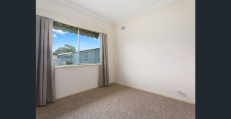 Upgraded Home - Pet friendly! - Photo 4