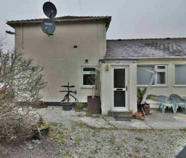 Flat to rent on - Photo 2