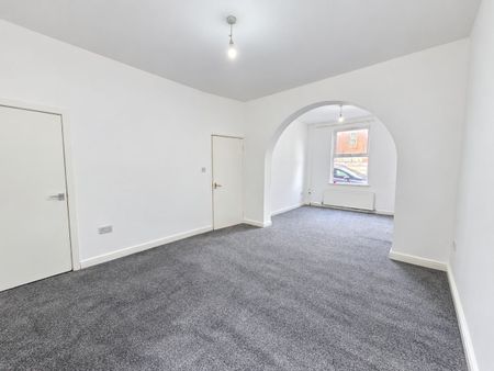 3 Bed Terraced House, Corby St, M12 - Photo 3