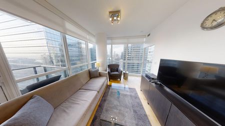 Bremner Boulevard - Photo 2