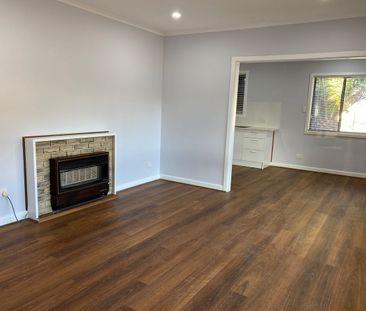 3 Bedroom Family Home with Solar panels and Battery - Photo 4