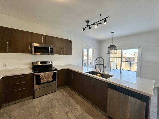 For Lease - 2619 Sheffield Boulevard Unit# 19, London South, Ontario - Photo 1