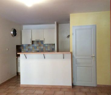 Location appartement 3 pièces - 60m² à St maximin la ste baume (83470) - Photo 2