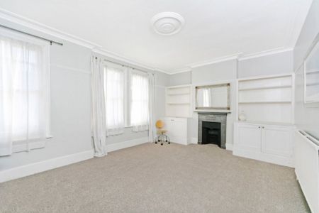 3 bedroom flat to rent - Photo 3