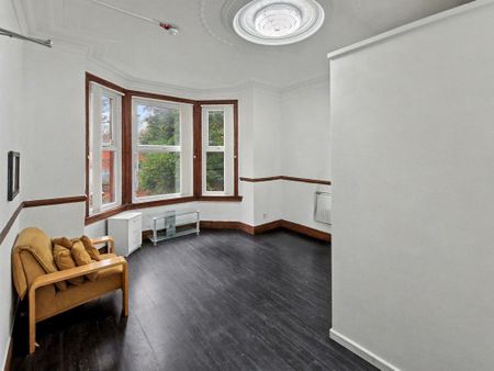 6 bedroom property to rent - Photo 2