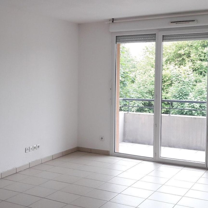 location Appartement T2 DE 46.12m² À ROQUETTES - Photo 1