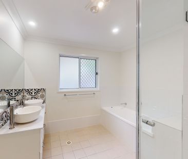 10 Michael Place, Oxley QLD 4075 - House For Rent | Domain - Photo 2