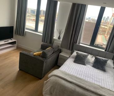 Studio Flat, Alexander House, M16 - Photo 2