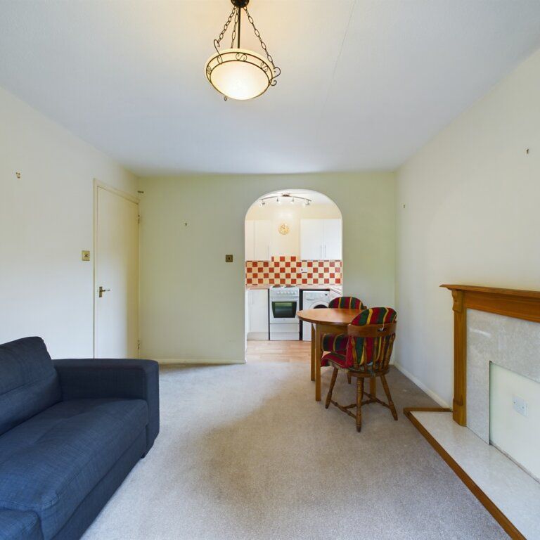 1 bedroom Flat to rent - Photo 1