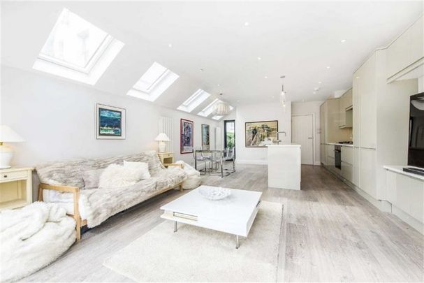 2 Bed Flat, Sands End, SW6 - Photo 1