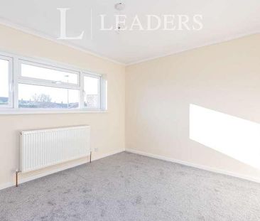 Mountbatten Drive, BN23 - Photo 3