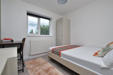 6 bedroom semi-detached house to rent - Photo 3