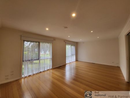 Immaculate, 4 Bedroom! - Photo 3