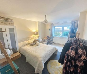 2 bedroom ground floor flat to rent - Photo 3