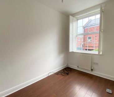 3 Bedroom Terraced To Let - Photo 2