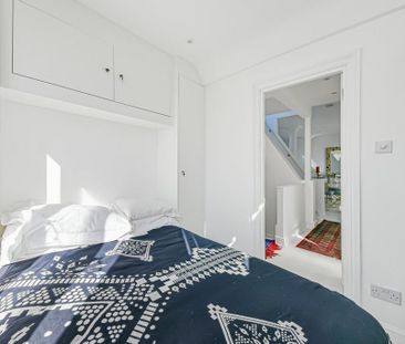 3 bedroom flat to rent - Photo 6