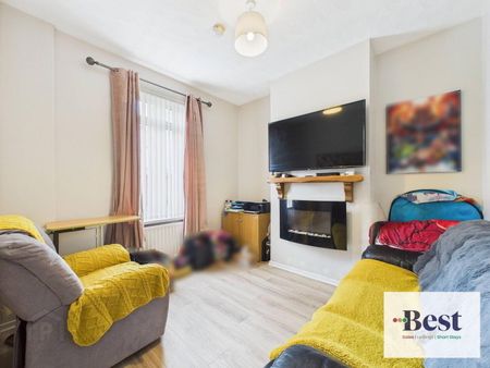 5 Victoria Street, BT388AQ, Carrickfergus - Photo 2