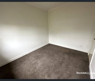 COMFORTABLE KIALLA LIVING IN A PRIME LOCATION! - Photo 3