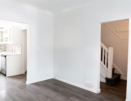 Alexander Avenue, Winnipeg, MB, R3E 1L9 - Photo 2