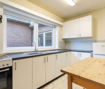 Ruim appartement met 2 slpk, bergruimte en parkeerplaats - Photo 5