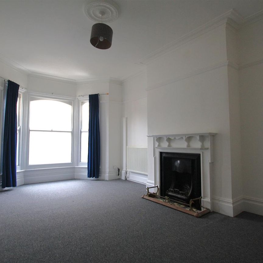 London Road South, Lowestoft - Photo 1