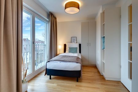 High-quality furnished apartment near U2 - Photo 4