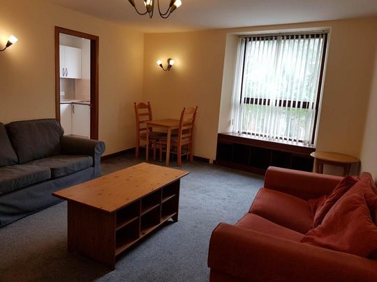 2 bedroom flat to rent - Photo 1