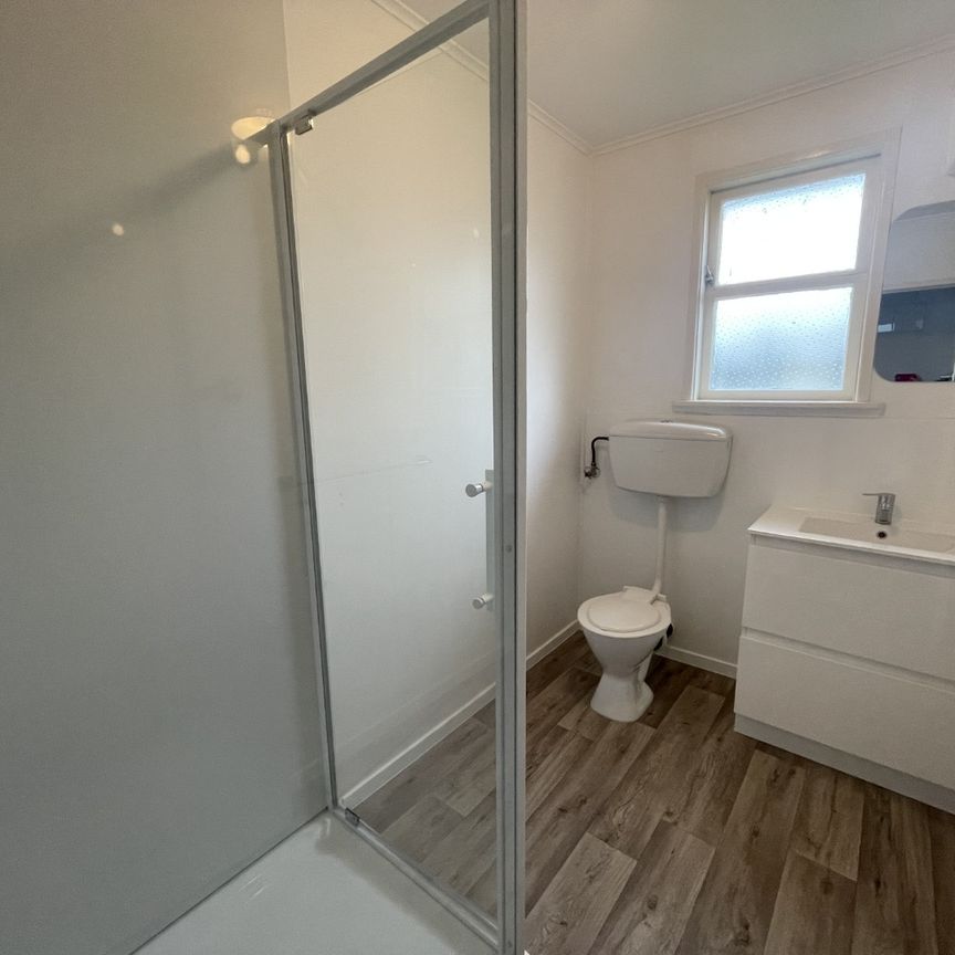 Fully Renovated 2 Beddy - Photo 1