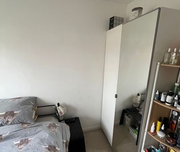 Room in a Shared House, Red Post Hill, SE24 - Photo 4