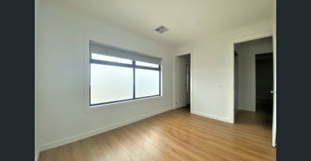 Townhouse in Tullamarine! - Photo 2