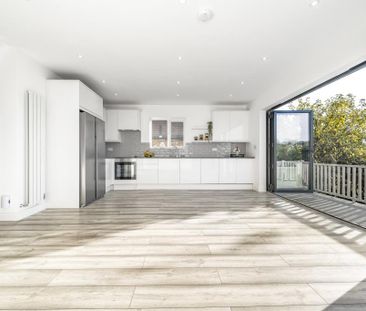 4 bedroom semi-detached bungalow to rent - Photo 4