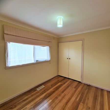 74 Cochrane Street, MITCHAM - Photo 4