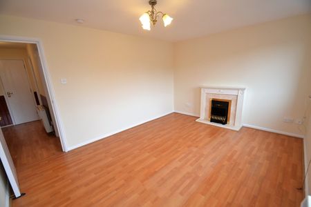 2 bed flat to rent in Bobbins Gate, Paisley, PA1 - Photo 3