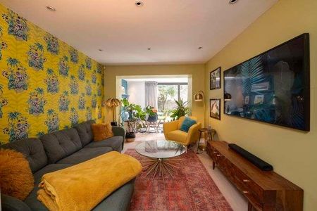 Alison Way, Central Winchester, SO22 - Photo 4