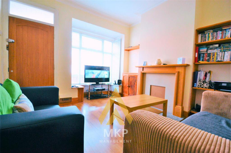 3 bedroom terraced house to rent - Photo 4