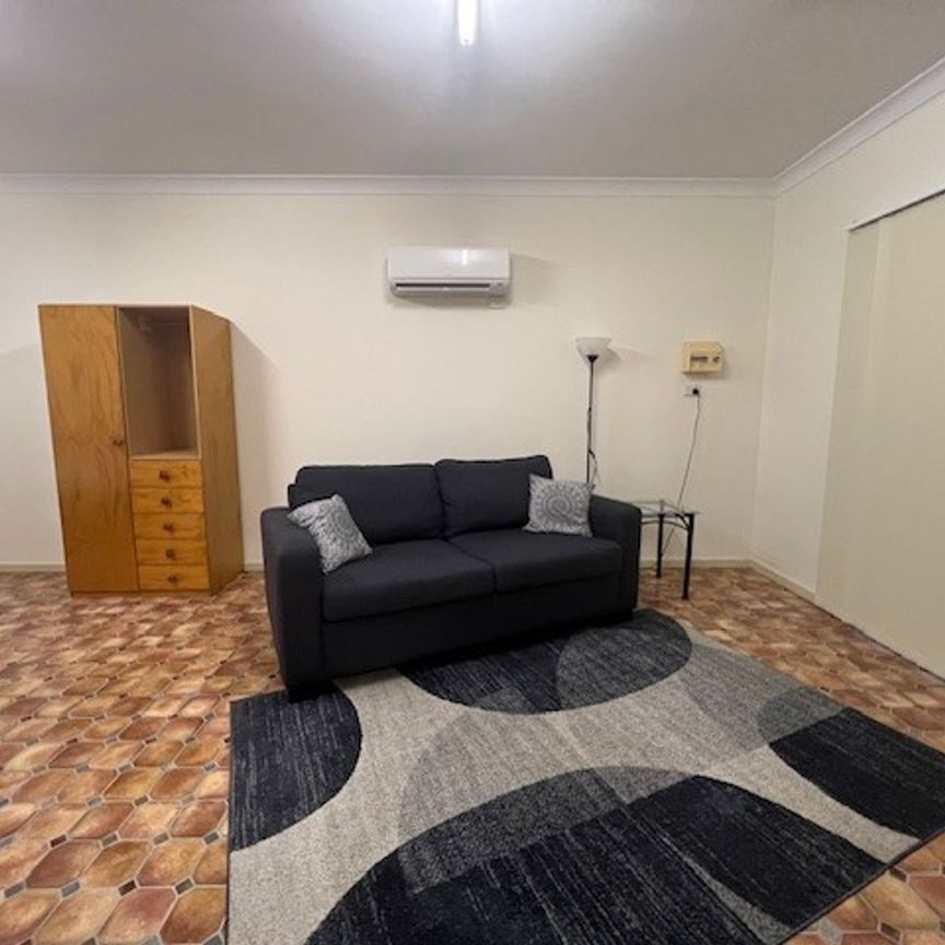 Tamworth Furnished Accommodation East - Photo 1