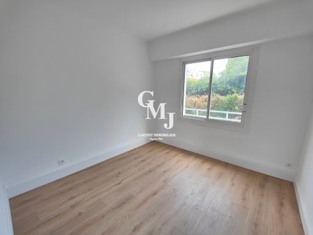 Location Appartement 3 pièces 52m² ST RAPHAEL 83700 - Photo 2