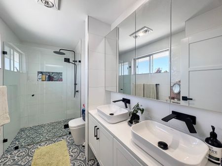 Luxury Family Living with Water Views in Southlakes Estate - Photo 3