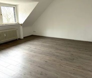 Modernisierte und moderne 3 Zimmer Wohnung mit Garage direkt am Vik... - Photo 1